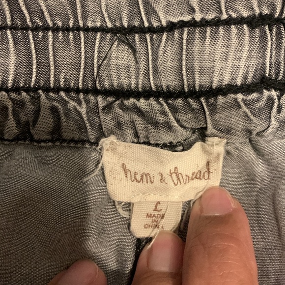 #21 Hem & Thread Size L, Lightweight Stretchy Comfy Shorts With Pockets. - Picture 3 of 3